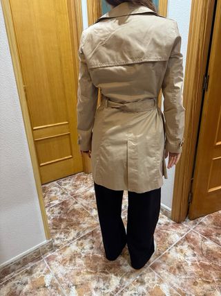Gabardina Stradivarius Beige Talla M