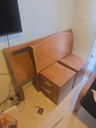 2 mesitas de noche 3 cabeceros