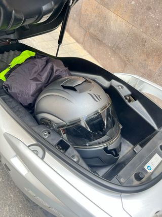 Kawasaki J300 ABS Maxi Scooter