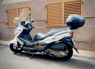 Kawasaki J300 ABS Maxi Scooter