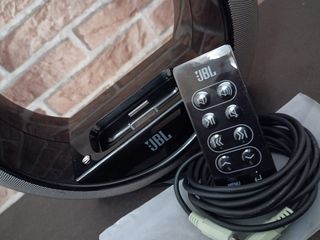 Pack Audio JBL Radial Micro + iPod 3 Gen 8GB