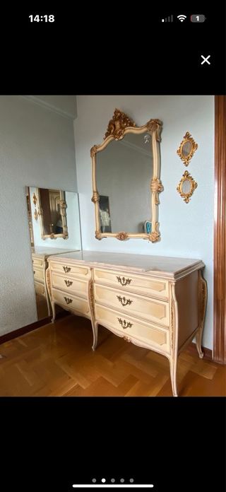 Comodino e toeletta con cassetti beige vintage