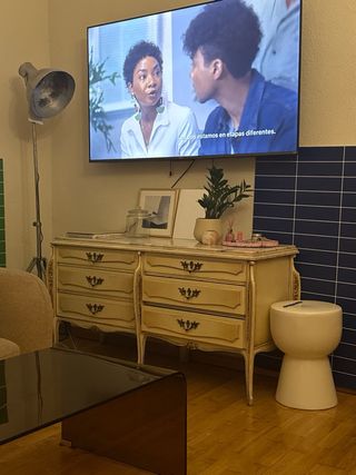 Comodino e toeletta con cassetti beige vintage