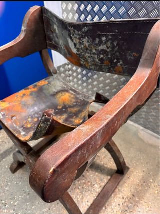 Silla jamuga madera y cuero para restaurar