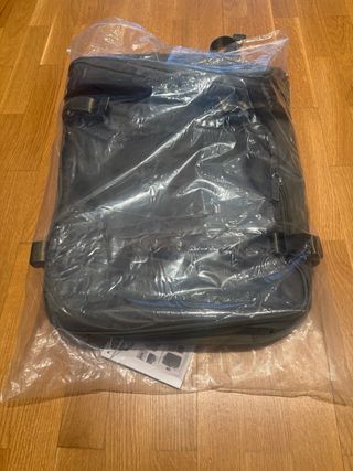 Mochila de viaje verde