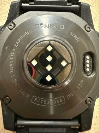 Reloj Garmin Fenix 8 Negro/Verde/Amarillo, 51mm.