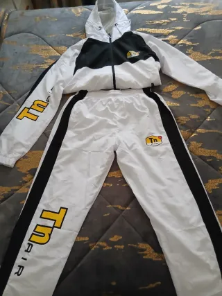 Chándal Nike Negro y Blanco