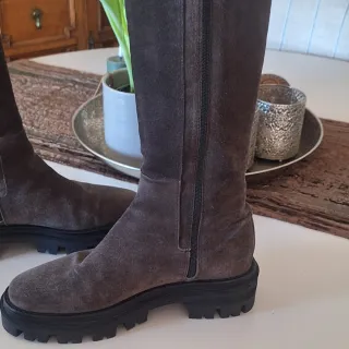 Botas Alpe Talla 39, gris, piel