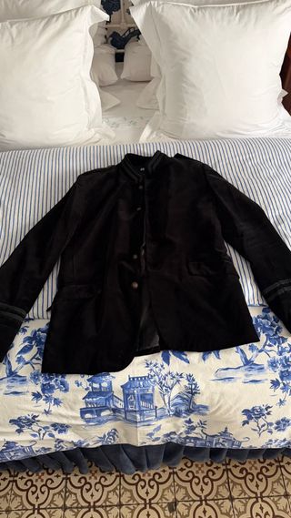 Chaqueta negra estilo domador