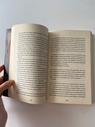 Crepúsculo (Saga Crepúsculo 1) (Spanish Edition)