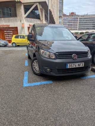 Volkswagen Caddy 2011