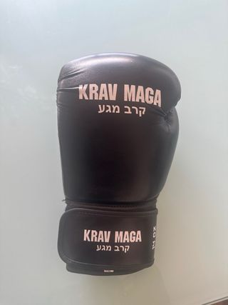 Guantes y espinilleras Krav Maga