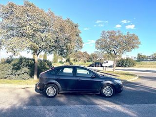 Ford Focus 1.6 105 CV