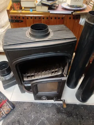 Estufa Jotul F507 Negra