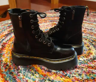 Botas militares de piel con plataforma número 39