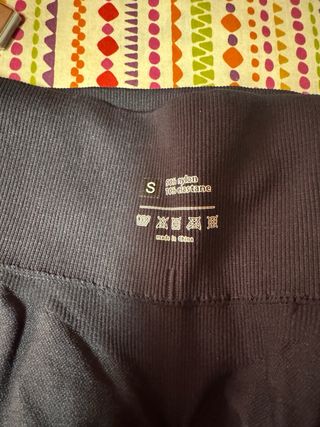 Leggings grises y negros degradados