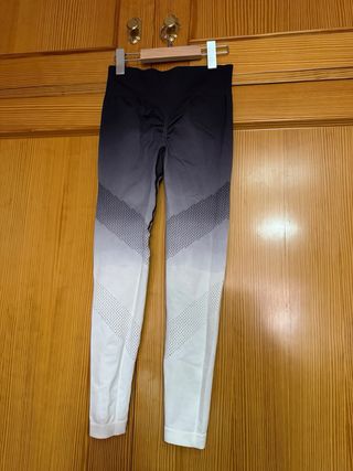 Leggings grises y negros degradados