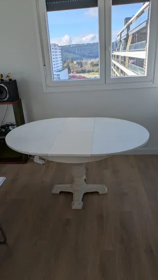 Mesa redonda extensible de madera maciza