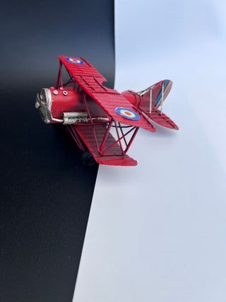 Avión de hojalata rojo modelo antiguo 16cm
