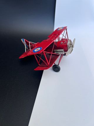 Avión de hojalata rojo modelo antiguo 16cm