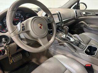 Porsche Cayenne Turbo  4.8 500 cv con Garantia