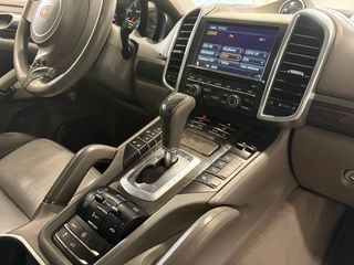 Porsche Cayenne Turbo  4.8 500 cv con Garantia