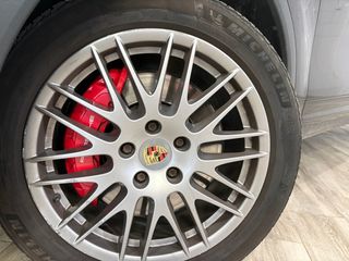 Porsche Cayenne Turbo  4.8 500 cv con Garantia