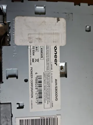 Pioneer AVH-5300DVD con AVIC-F220