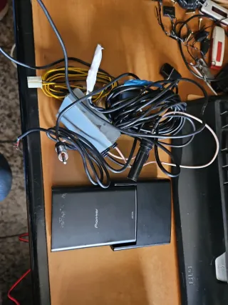 Pioneer AVH-5300DVD con AVIC-F220