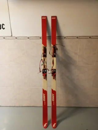 Dos pares de Esquís LOOK Junior con fijaciones