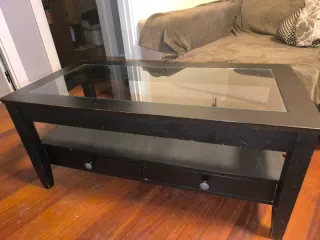 Mesa de centro negra con cristal y elevable