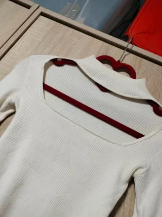 Jersey blanco escote corazón sexy colegiala