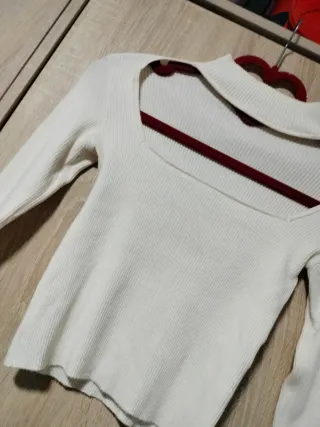 Jersey blanco escote corazón sexy colegiala