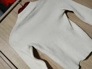 Jersey blanco escote corazón sexy colegiala