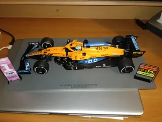 McLaren MCL35M Spark 1:18 Daniel Ricciardo