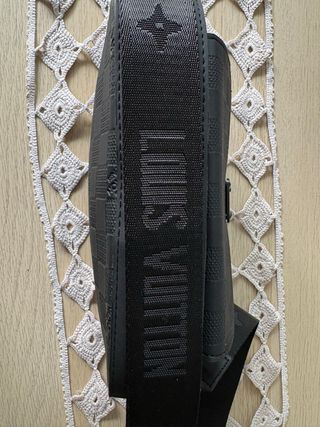 Bolso Louis Vuitton Negro y Gris