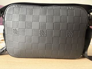 Bolso Louis Vuitton Negro y Gris