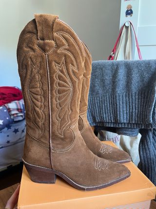 Botas cowboy ante marrón talla 38
