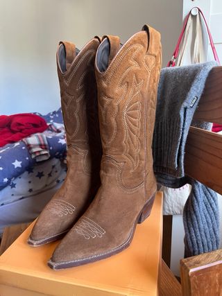 Botas cowboy ante marrón talla 38