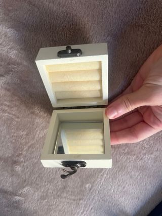 Joyero de madera pequeño