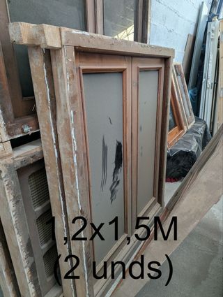 Conjunto de 14 ventanas y puerta de madera maciza