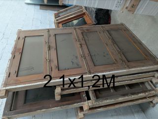 Conjunto de 14 ventanas y puerta de madera maciza