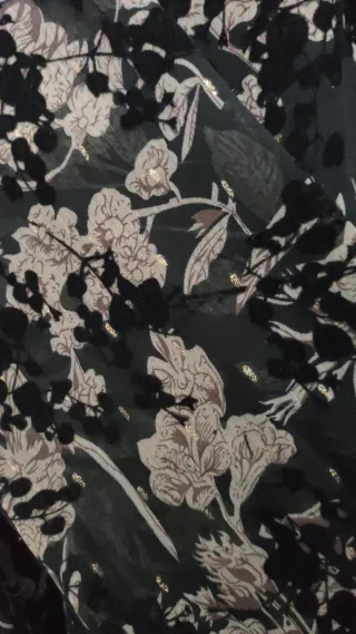 Vestido Curto Boho Floral Preto e Bege