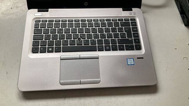 HP 840 G3 con 2 discos duros