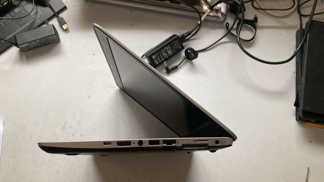 HP 840 G3 con 2 discos duros