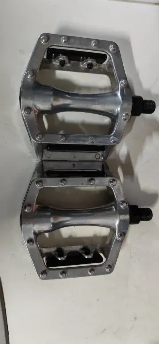 Pedales de aluminio para bicicleta
