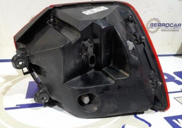 Piloto trasero derecho 81a945092 audi q2 104211