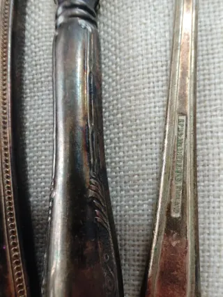 Set de cubiertos metálicos vintage