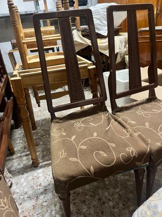 Mesa de comedor de madera y 6 sillas