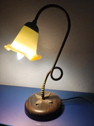 Lámpara de mesa clásica